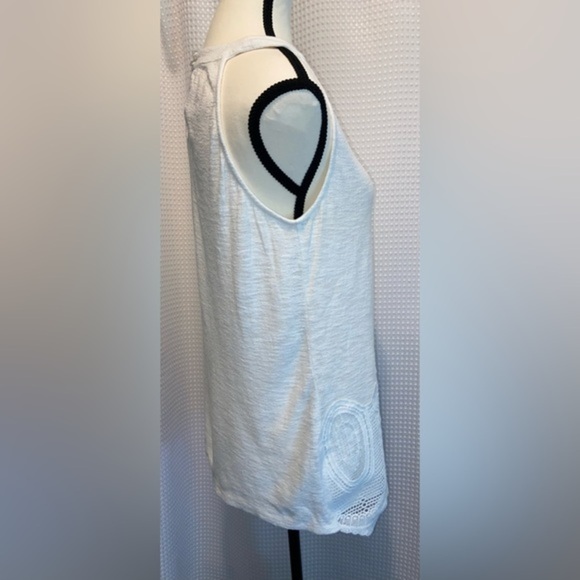 Women’s Anthropologie Adrianna Papell GAUZY CREPE CROCHET HALTER TOP Sz medium - Picture 4 of 15